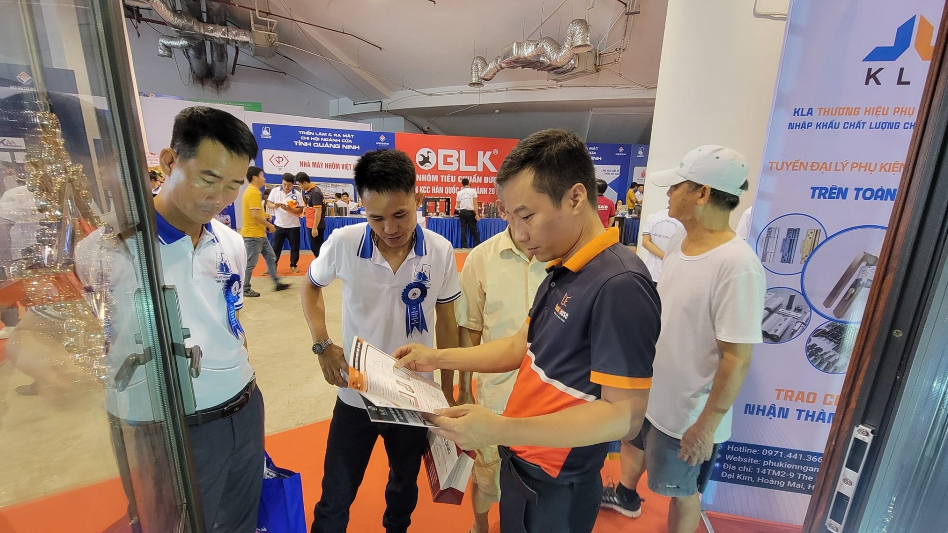 Gian hàng EURROHOUSE tại Triển lãm và lễ ra mắt chi hội ngành cửa tỉnh Quảng Ninh.