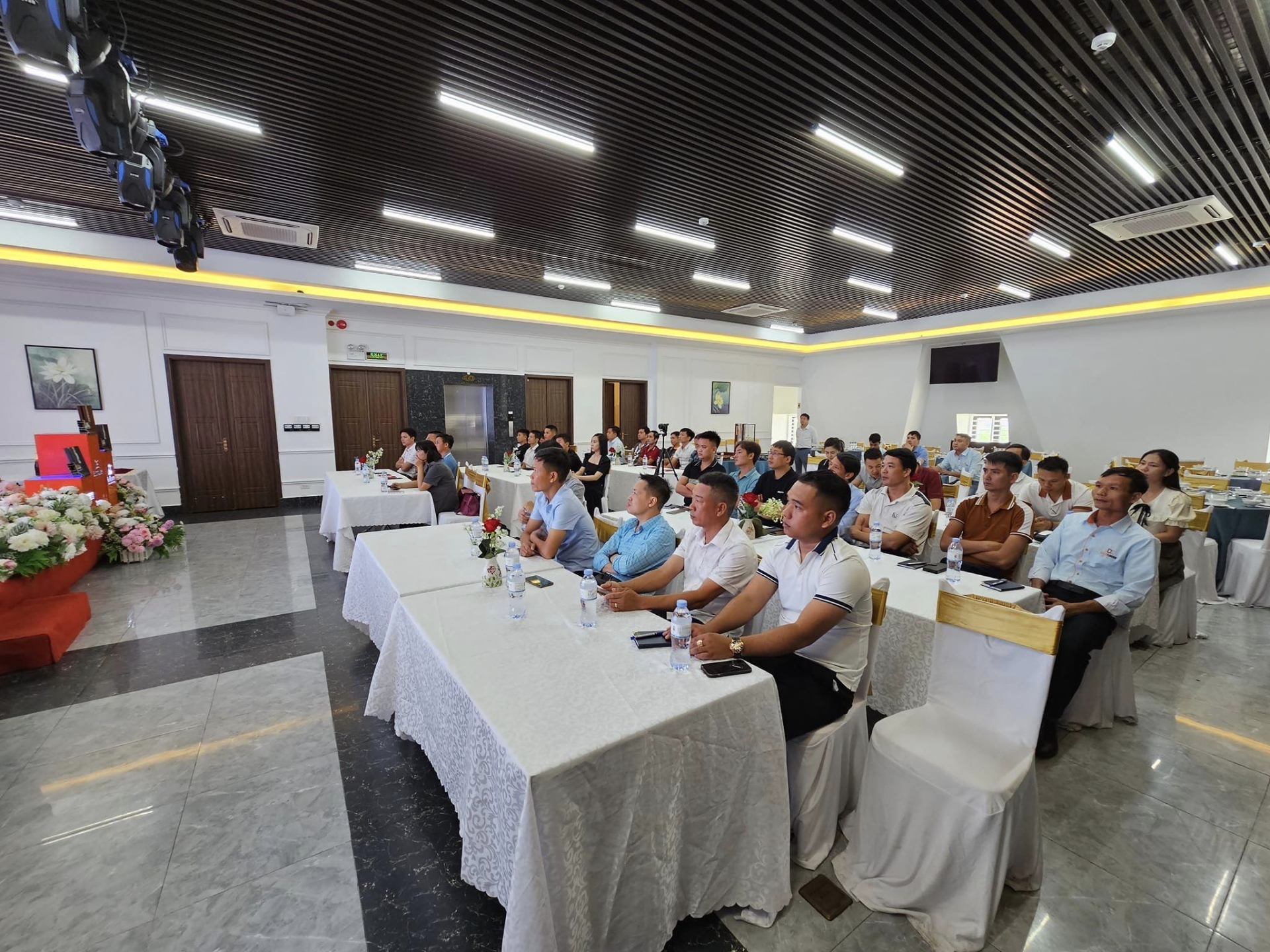 Ra mắt sản phẩm KOLLHAM TITANIUM @ ECENTO PLUS