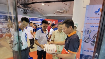 Gian hàng EURROHOUSE tại Triển lãm và lễ ra mắt chi hội ngành cửa tỉnh Quảng Ninh.